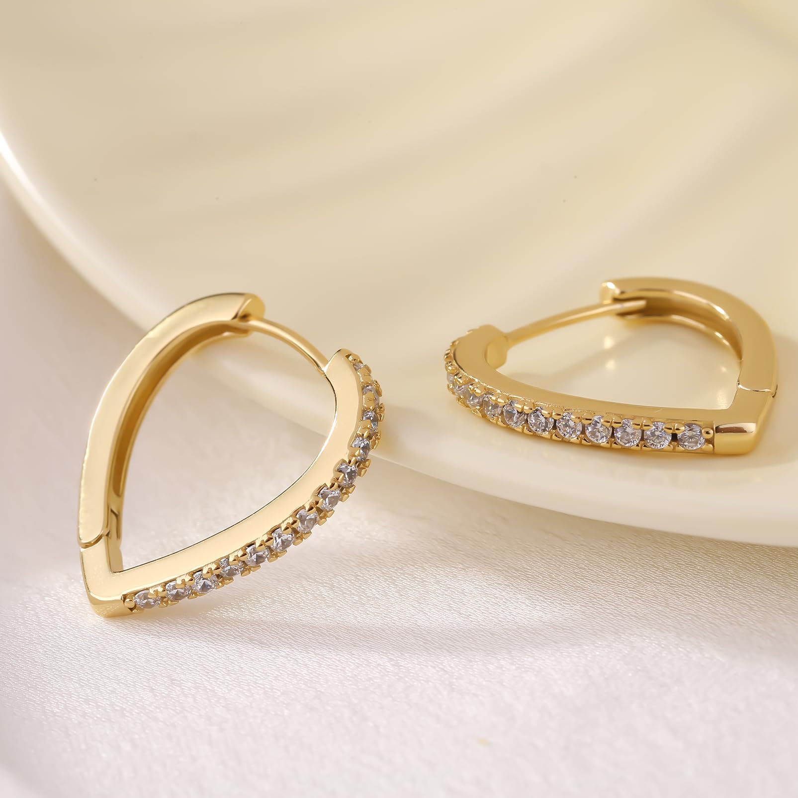 ToHeart Gold Heart Earrings, Hypoallergenic Small For Women Hollow Sweet Love Studs Earrings - Image 4